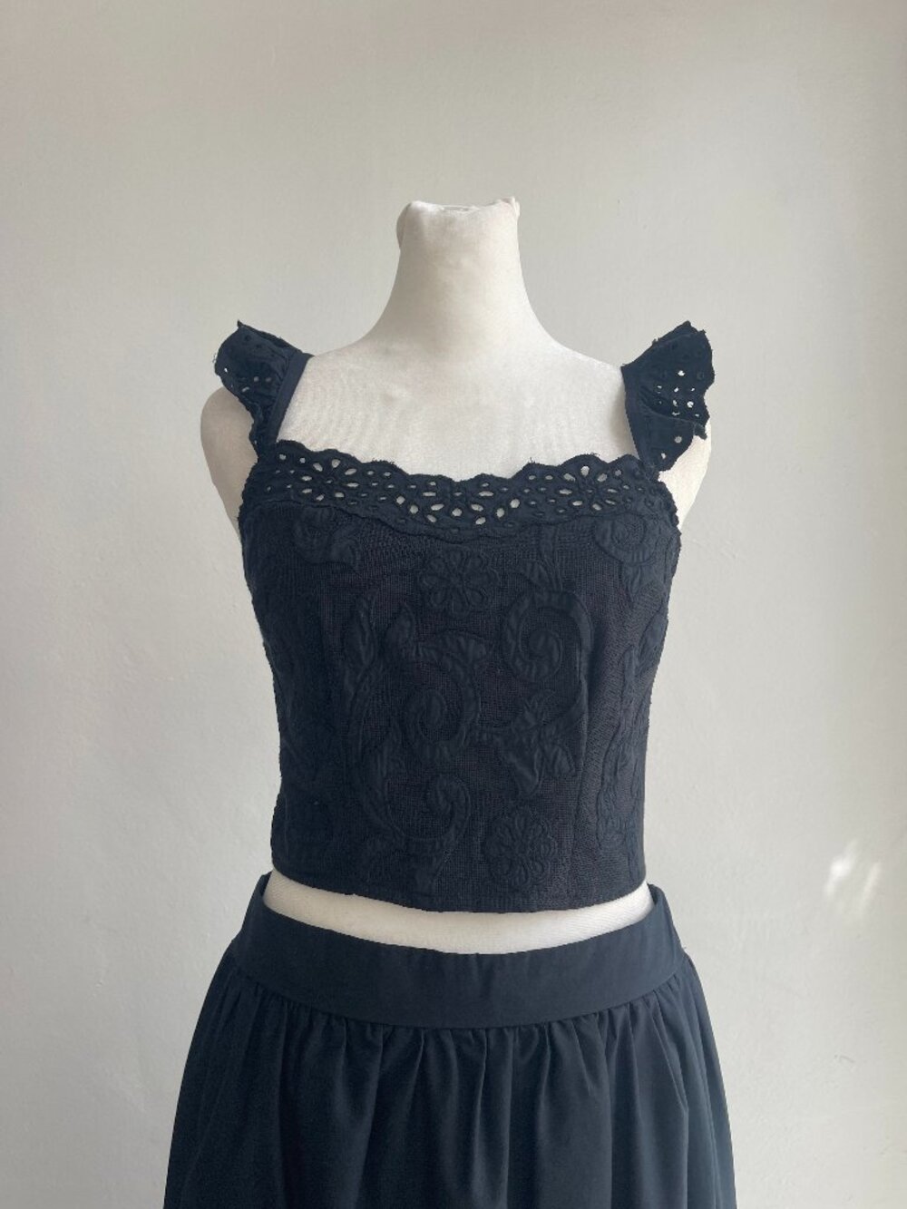 Abercrombie & Fitch Black Crop with Floral Embroidery